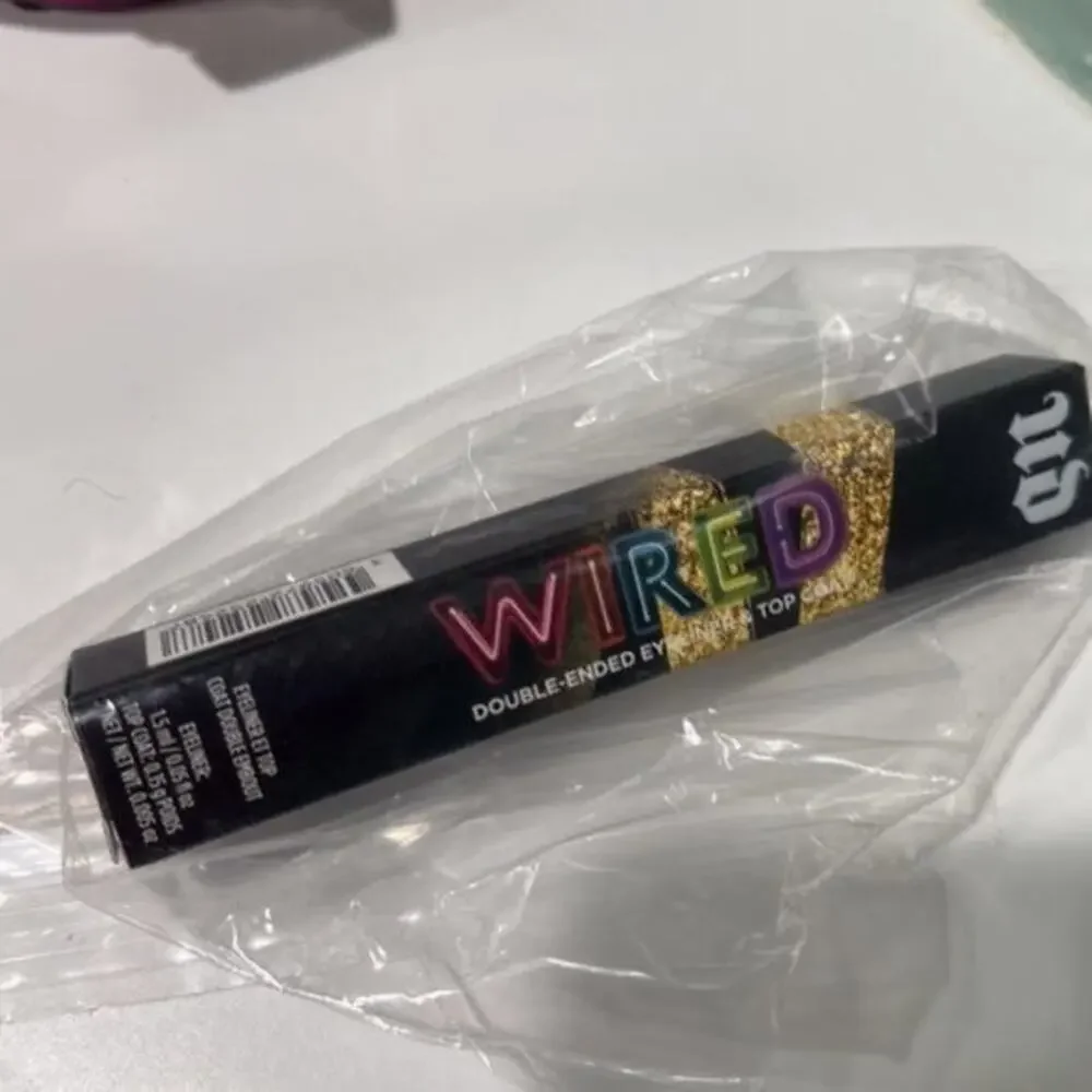 Urban Decay Wired Double-Ended Eyeliner and Top Coat